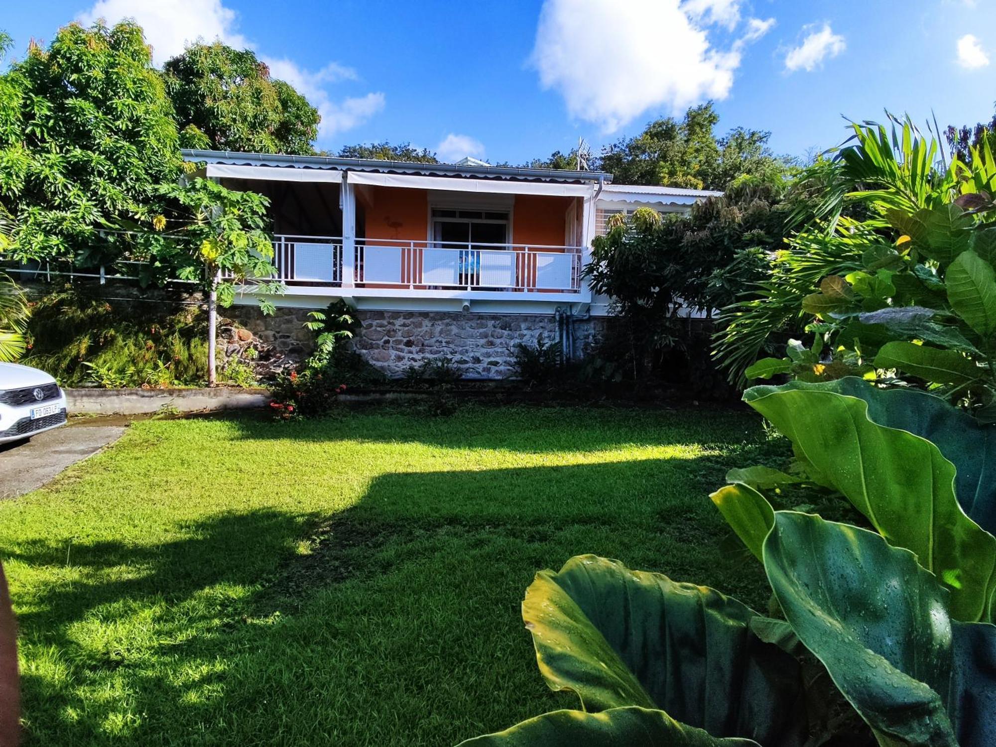 Bungalow With Sea View In Deshaies Exteriér fotografie